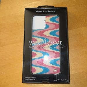 Brand New!! Frankie’s Bikinis Wildflower case for iPhone 12 Pro Max with box